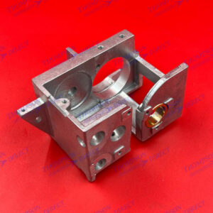 SP 006 909 E/T Housing, LH